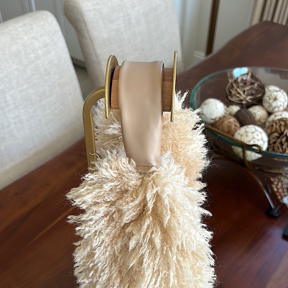 NWT‼️ 🫶🏽👜Chic Fluffy Slouchy Tote🫶🏽👜 - Picture 7 of 11